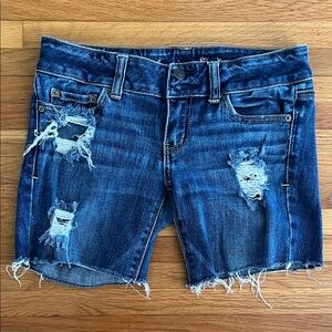 AMERICAN EAGLE artist shorts sz 4 long